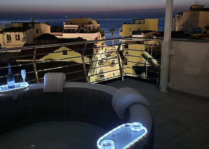 Mediterranean Sunset Veranda Bagnara 巴尼亚拉卡拉布拉